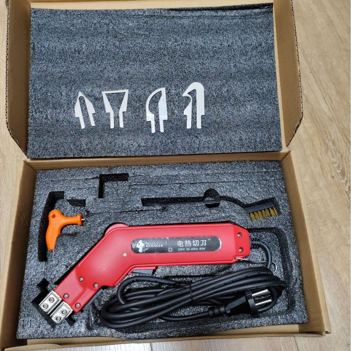 **** special electric heating knife link. The product defaults to European standard plug. If you need other plugs, please make a note or leave a message full figure
