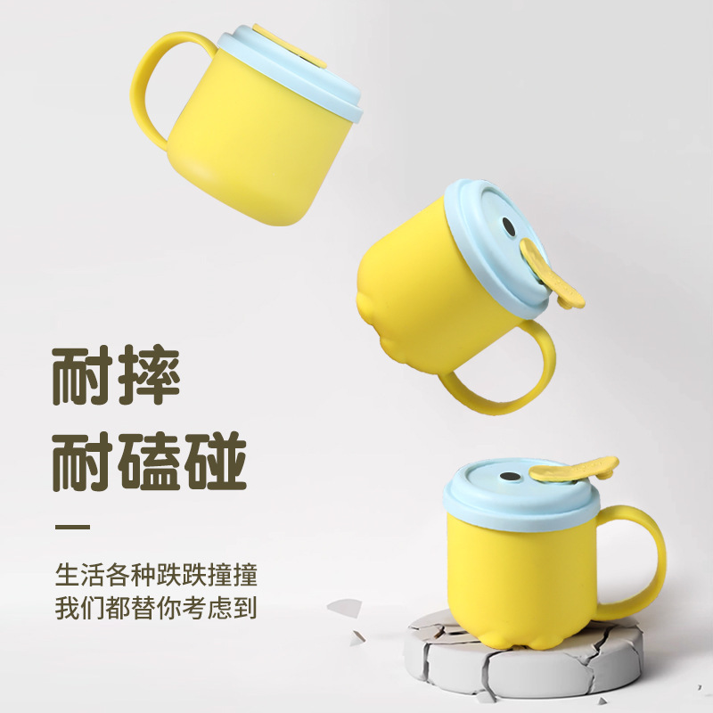 Wholesale silicone children's durable, portable handle, infant straw cup, silicone cute water cup with high appearance level Application Scenario