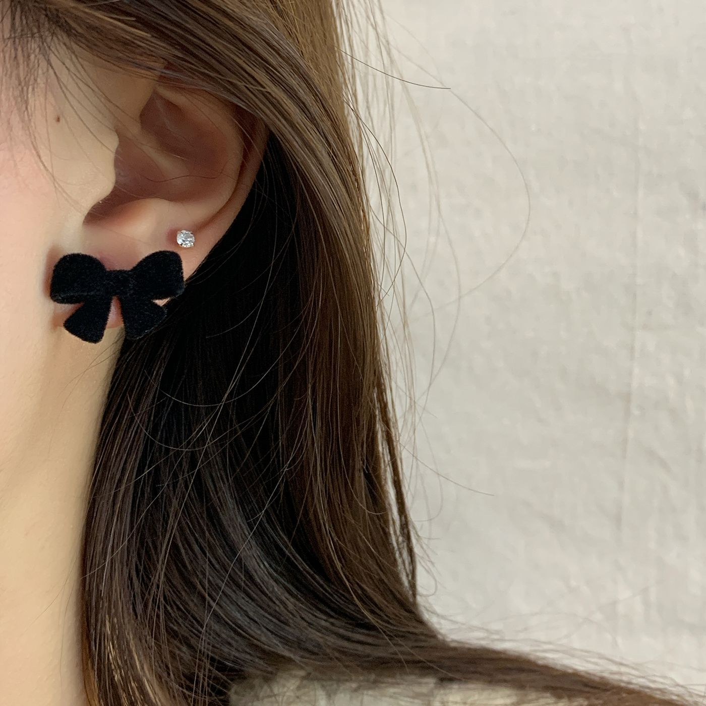 Winter black and brown flocked large earrings, women's silver needle, French retro exquisite bow, elegant earrings collection wholesale Specification drawing