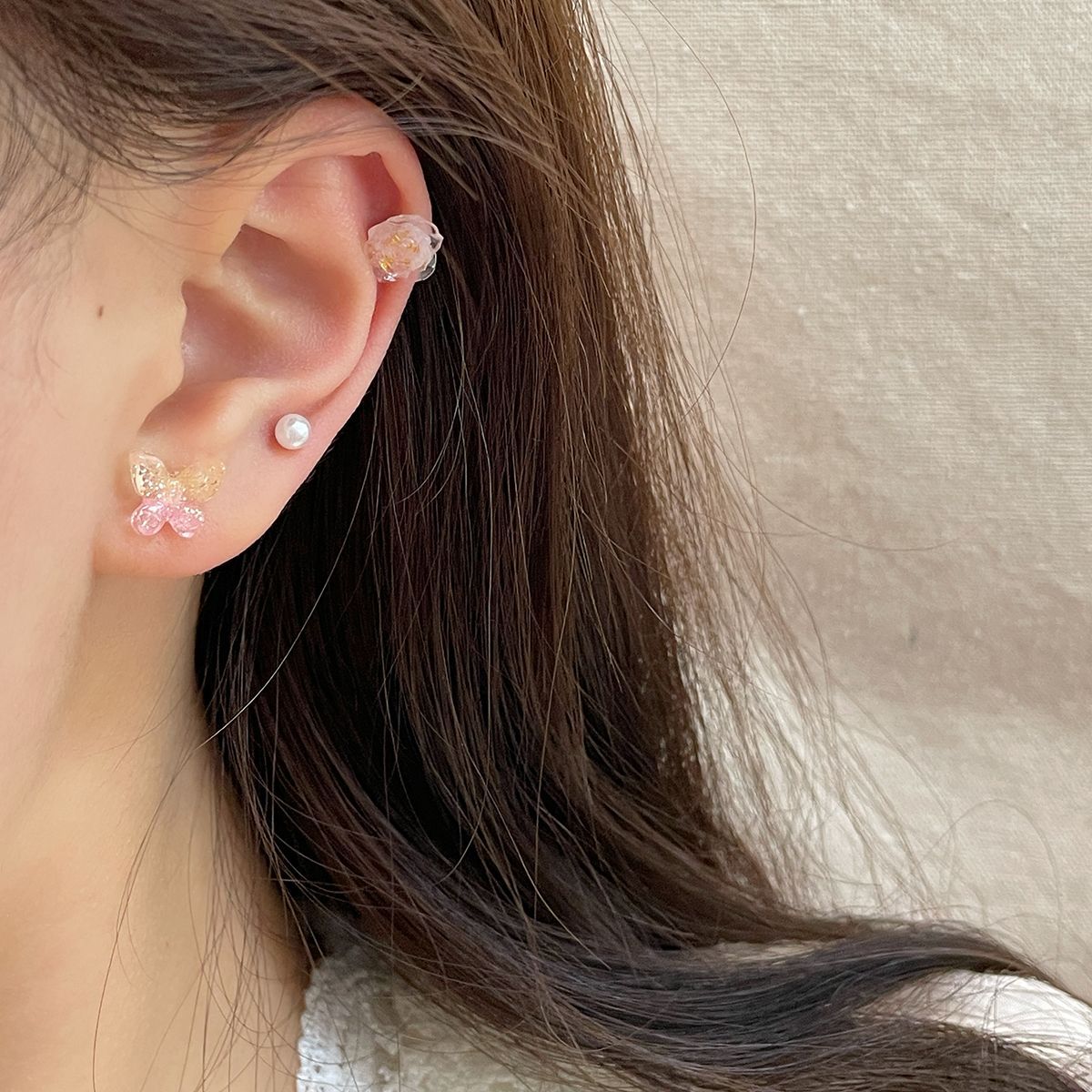 Summer Butterfly One-week Stud earrings, silver needle for girls, pink, sweet, fresh and gentle, small floral resin earrings details Picture