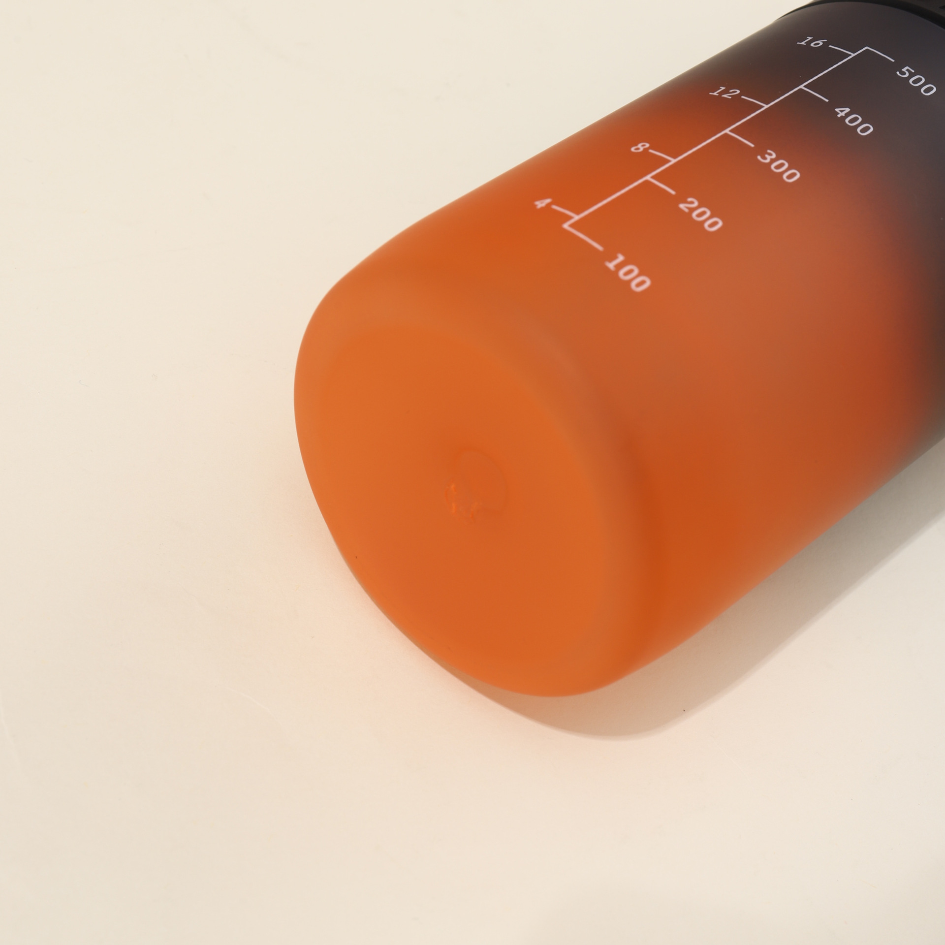 Best-selling gradient plastic cup, large capacity, high appearance level, sports water bottle with straw, portable water cup, outdoor mountaineering pot details Picture
