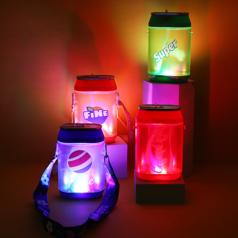 The manufacturer's creative new products include straw straps, shaped cups, colorful flashlights, plastic cups, OEM private label processing, and advertising cups details Picture