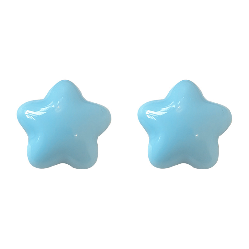 Sweet star-shaped stud earrings for women, elegant and versatile, small and exquisite earrings, a fresh and fashionable niche earpiece from 2025 Item Picture