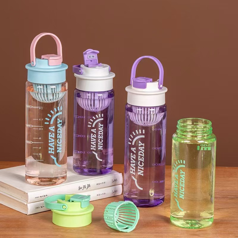 Plastic water cup with high appearance level, portable and easy to use for summer men and women with tea strainer, simple and anti-drop plastic cup for students Application Scenario