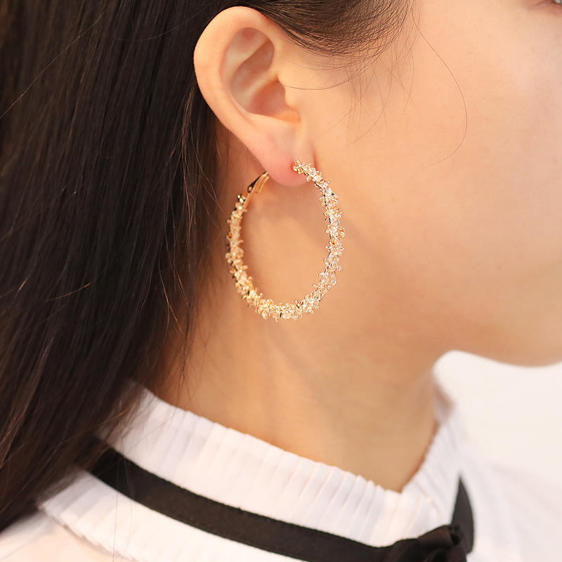New best-selling earrings in Europe and America: simple, irregular, multi-pointed circular earrings, alloy electroplated, personalized and versatile stud earrings full figure
