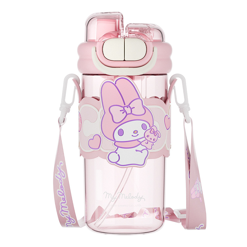 Sanrio children's water cups are convenient and have a high appearance level. They are large-capacity straw cups for girls and tritan plastic cups for students Application Scenario