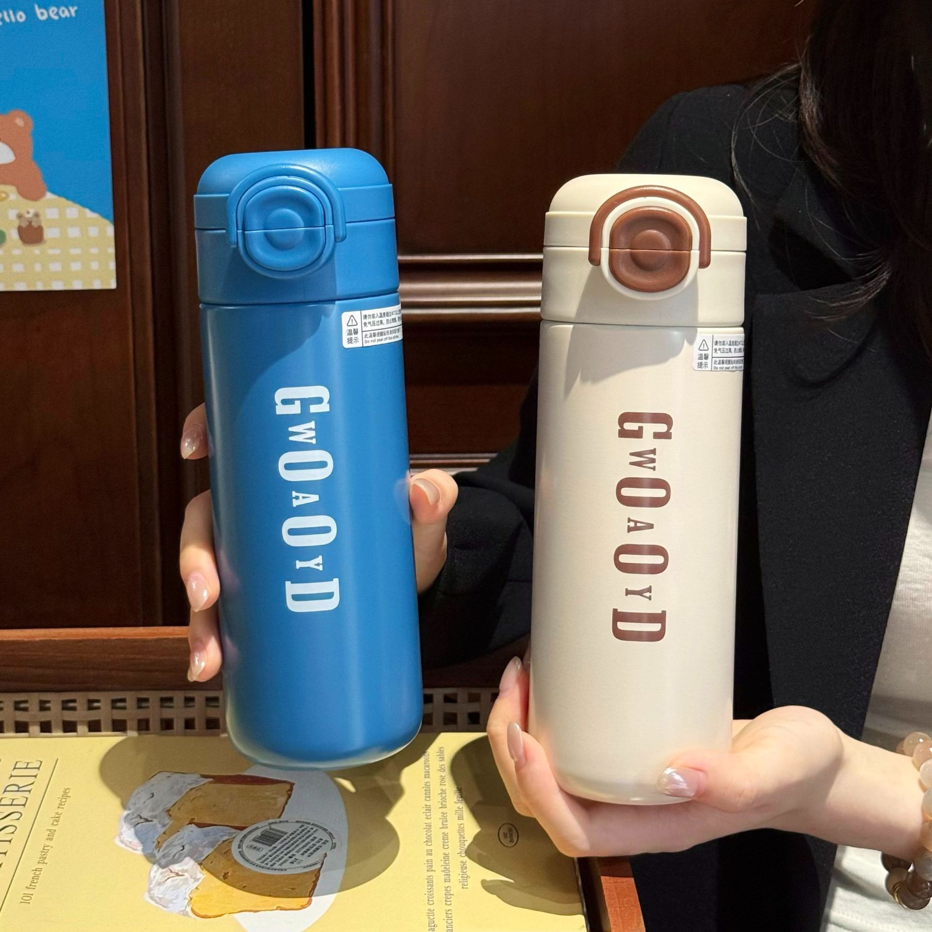 The new pop-up lid insulated cup features a simple and stylish ins style. It is a portable double-drinking cup with a high level of appearance. It is made of stainless steel Specification drawing