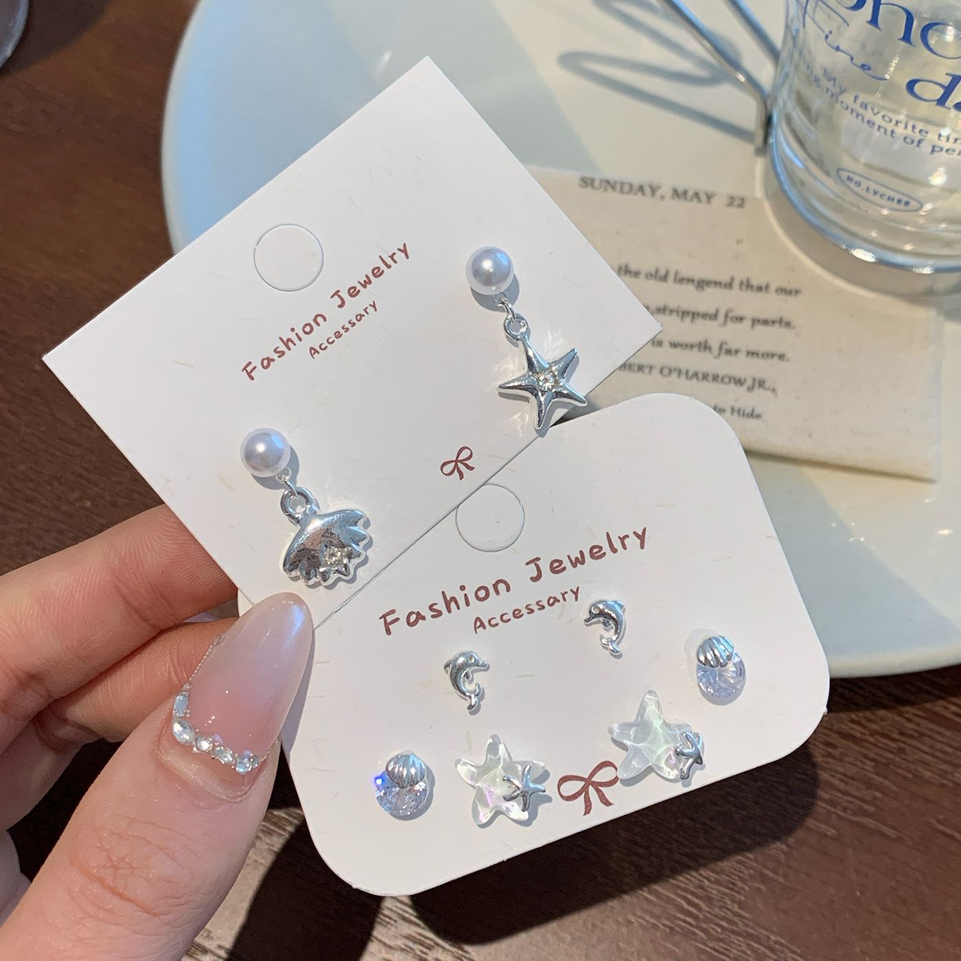 New ocean-themed gradient starfish shell earring set for women, silver needle, clear and fresh, shining and exquisite earrings full figure