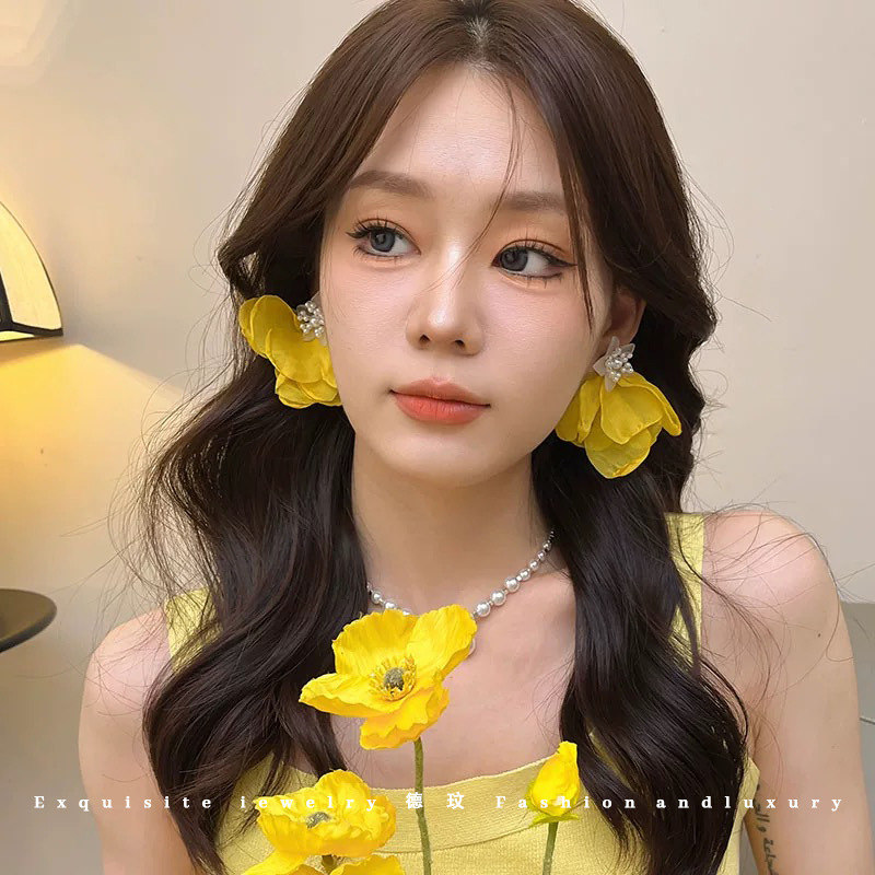 Flower tassel earrings, a new bestseller for women in 2025, exude a sense of high-end elegance and style. The earrings are designed with a sense of spring Specification drawing