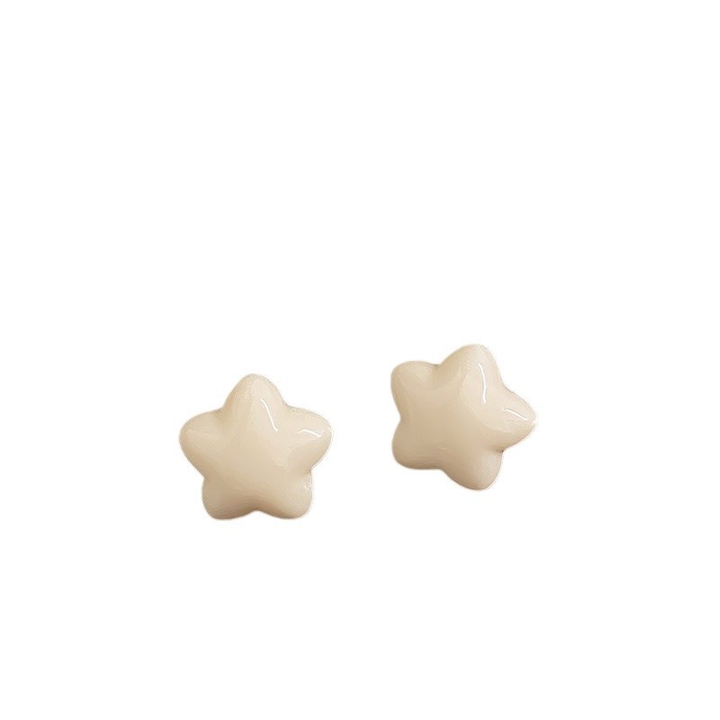 High-end cream-colored earrings, 2024 new irregular stud earrings, women's niche retro style, round face slimming earrings Item Picture