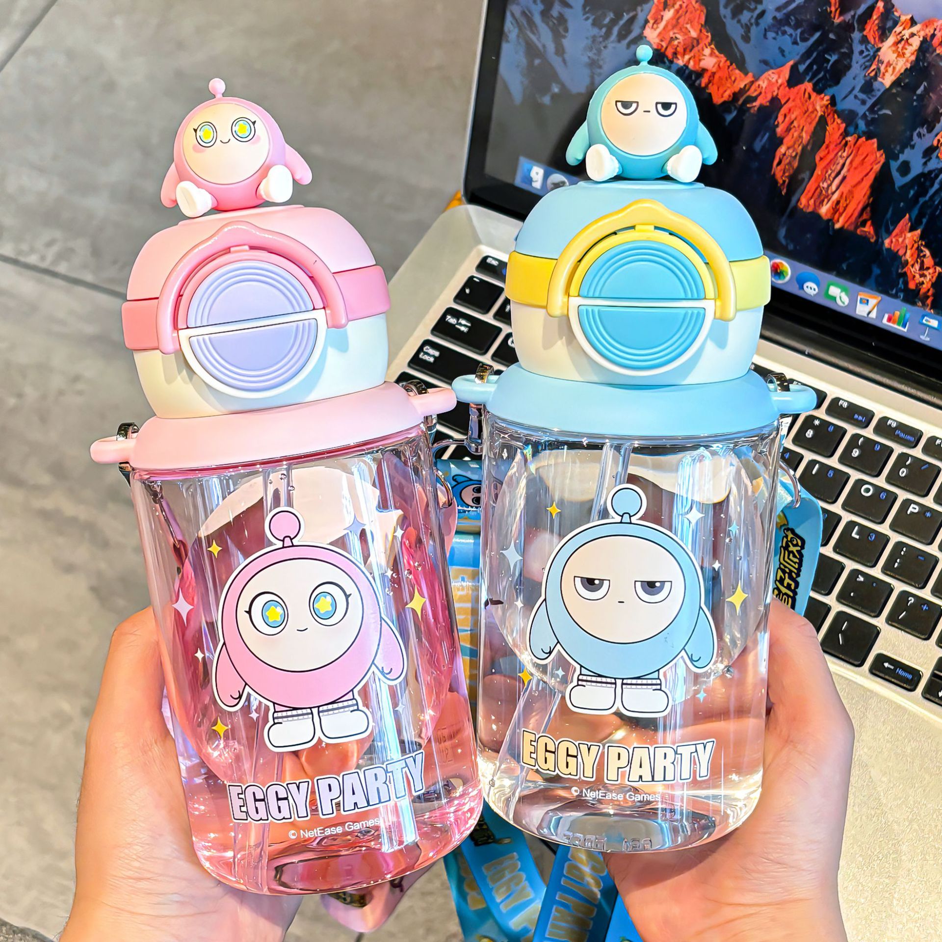 Egg Doll Party pop-up lid plastic cup with a cup rope for easy carrying. Independent doll lock design drinking cup full figure