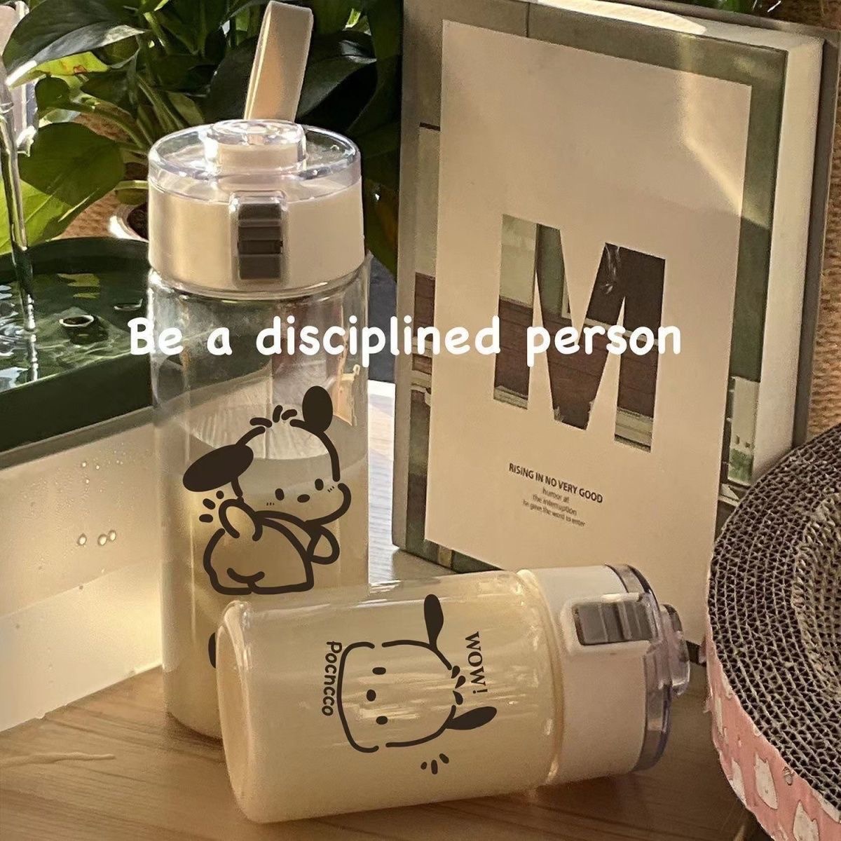 The new plastic cup on Instagram features a high level of appearance and is equipped with a tea strainer, high-temperature resistant, and a niche design. It is a high-end and simple water cup Specification drawing