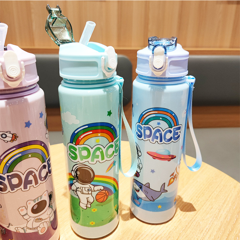 New outdoor 750ml Amazon e-commerce gradient solid color water bottle with straw, high appearance level plastic water cup Specification drawing
