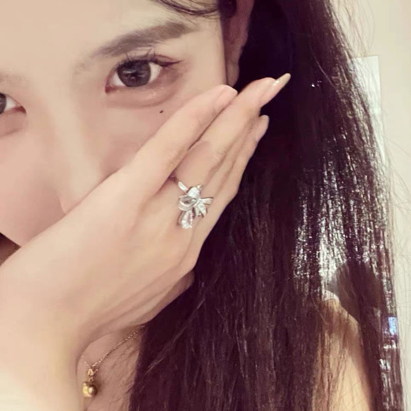 A new, light luxury and high-end open-mouth ring with a niche design sense, a fashionable and individual index ring for women on Instagram, showing a cold trend Specification drawing