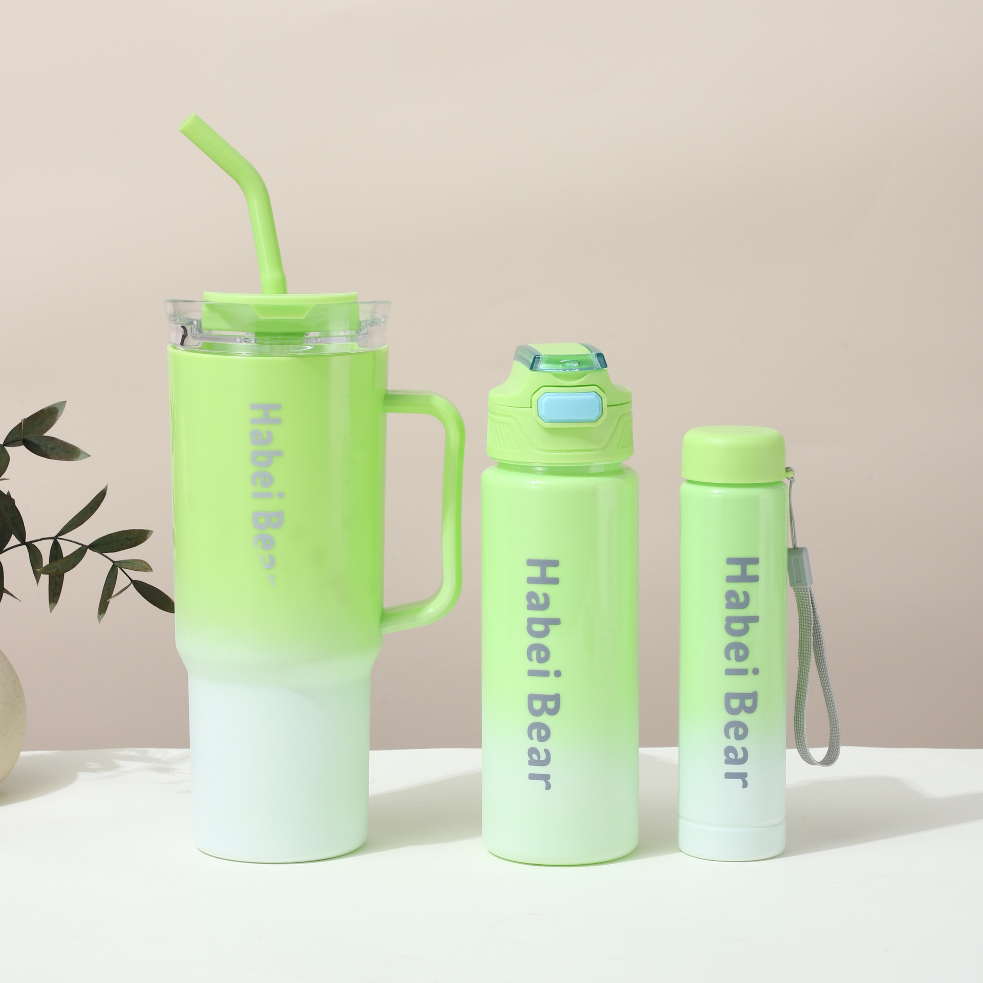 Cross-border customized 40oz car cup, high appearance level straw cup, three-piece set, gradient color water cup, portable hand-held plastic cup Application Scenario