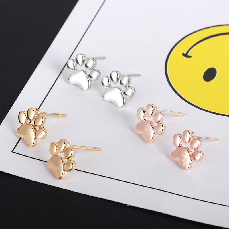 Wholesale of popular European and American earrings, new minimalist style ear studs, fashionable animal foot stud ear studs, best-selling items in foreign trade details Picture