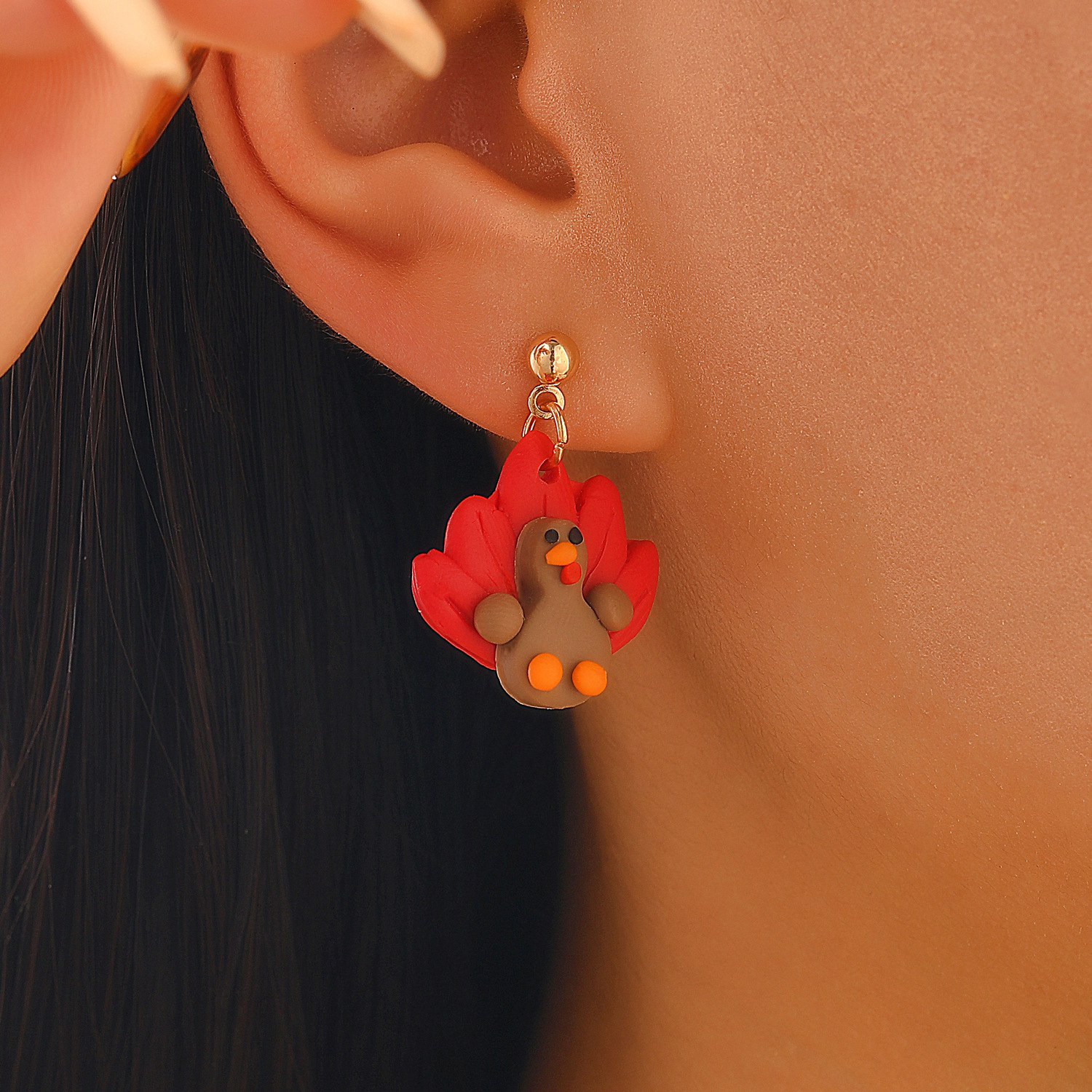 Fashionable bird stud earrings for women, cartoon soft clay Turkey, maple leaf stud earrings, wholesale of cross-border Thanksgiving earrings from Europe and America Specification drawing