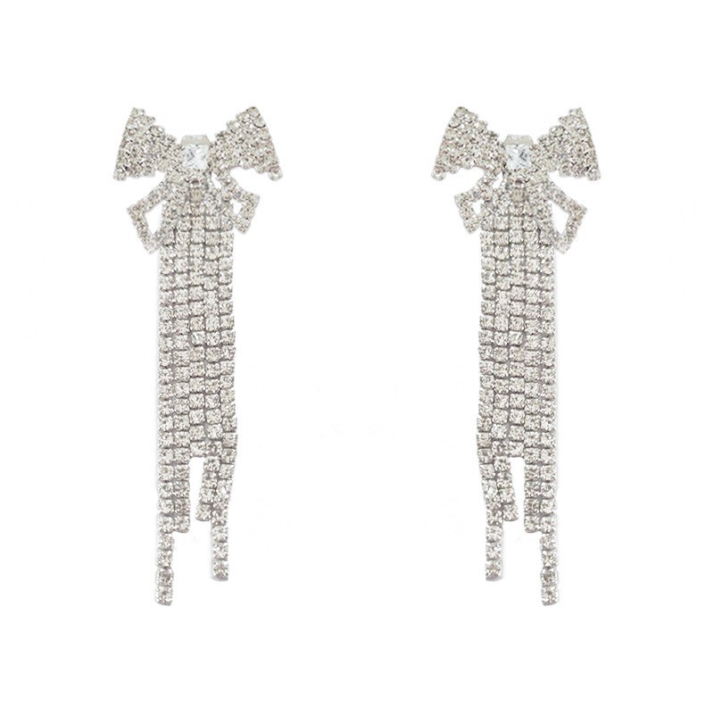 A niche design of a pair of earrings with tassels and a high-end touch, featuring bow stud earrings, is a versatile and sweet, cool style earpiece for women Item Picture