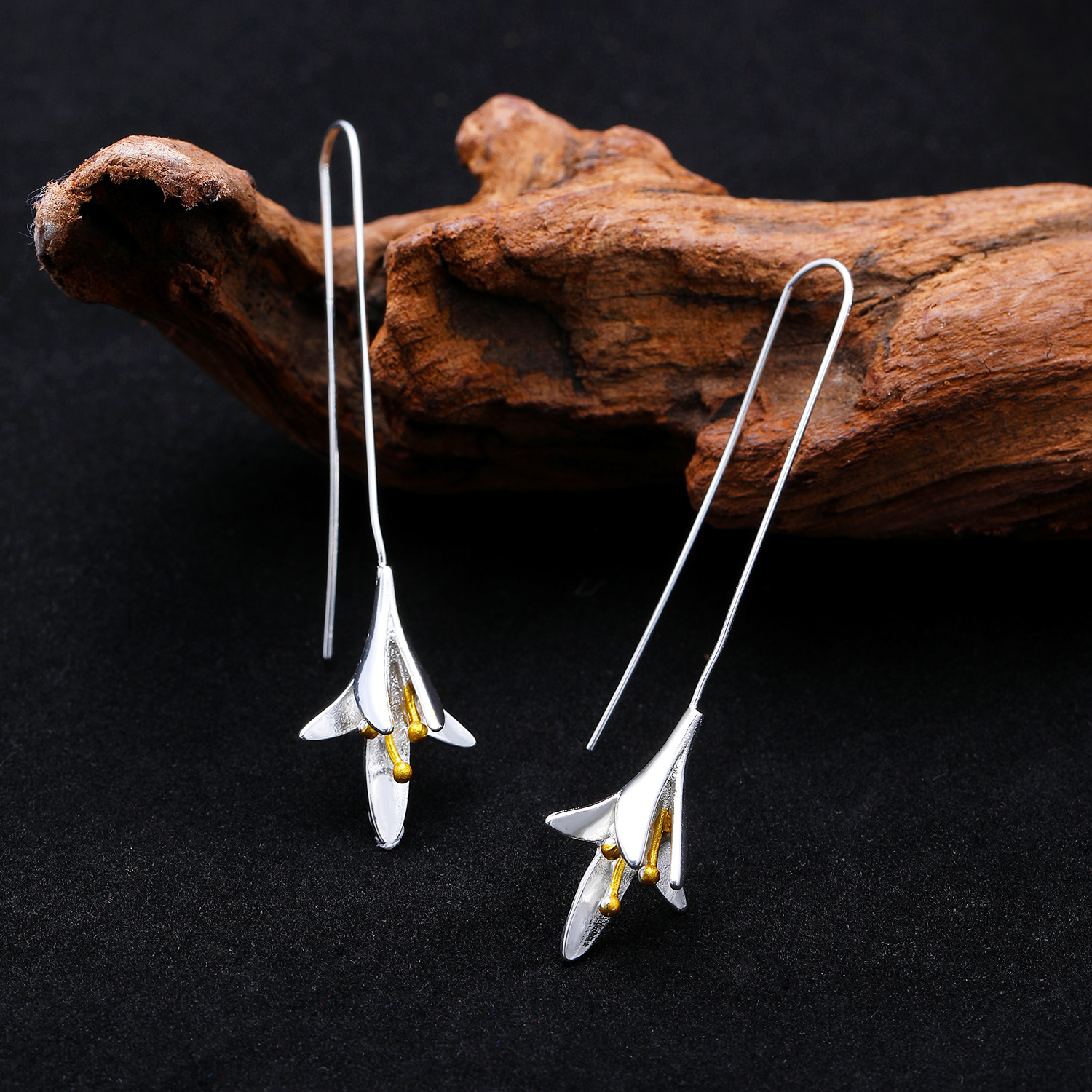 Cross-border spring and summer lily earrings for women, ins style, retro long and elegant flower ear lines, European and American style earrings wholesale Application Scenario