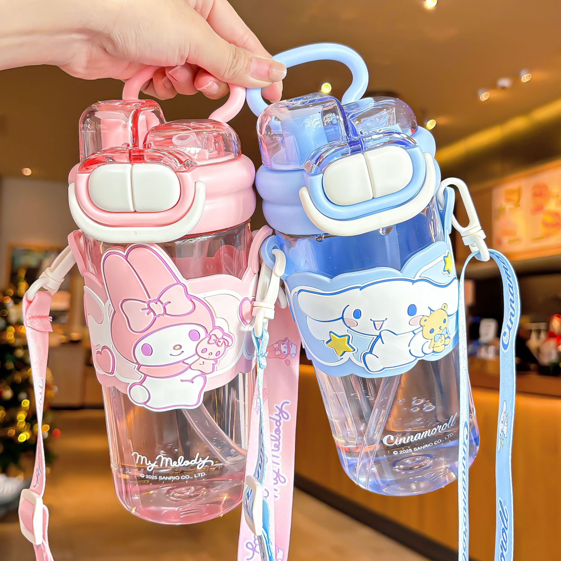 Sanrio officially authorized children's water cup with straw, portable double-drinking cup, lock, large-capacity plastic cup for female students details Picture