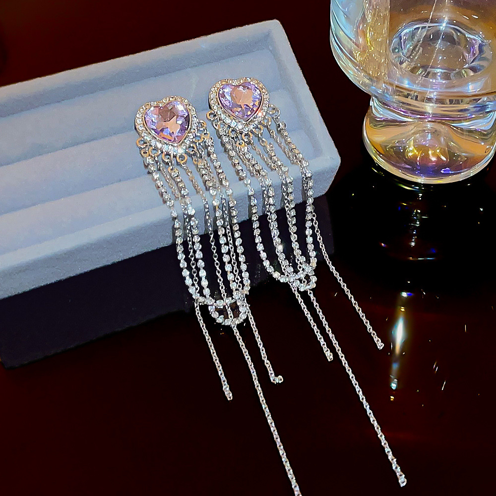 Long tassel, unique nightclub fashion, light luxury, socialite style earrings, Korean high-end style, exaggerated heart-shaped earrings full figure