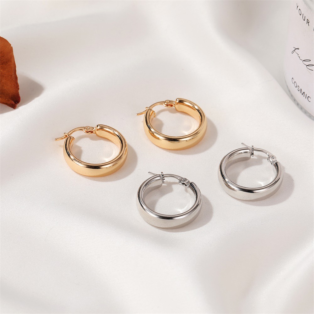 European and American InS-style round earrings for women, retro and simple alloy geometric ear rings, punk rock hip-hop street earrings Specification drawing