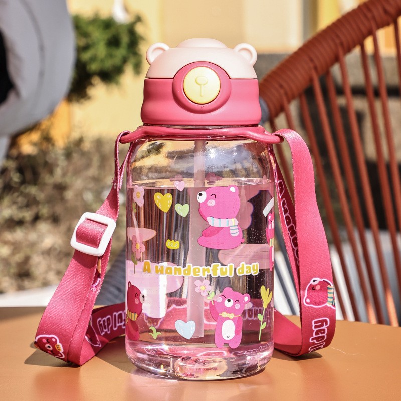 New cute and highly attractive cartoon children's plastic water cup, summer student straw cup, portable for outdoor use to drink water at school full figure