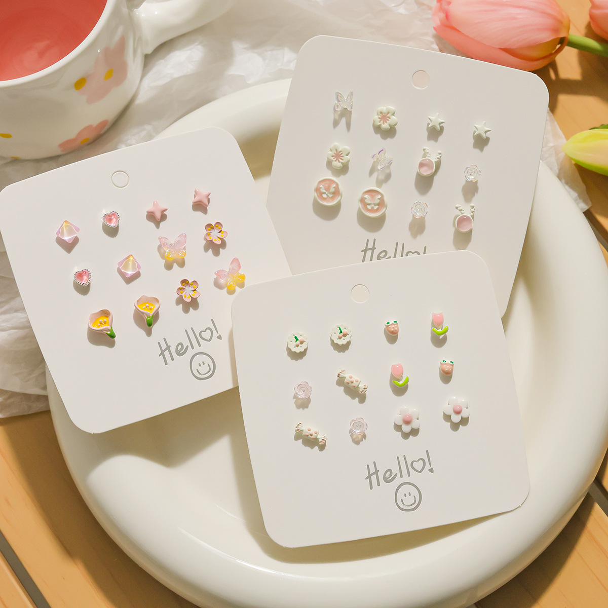 Cute and sweet girl heart stud earrings, simple and ins fresh and small student earrings, simple and versatile earrings wholesale details Picture