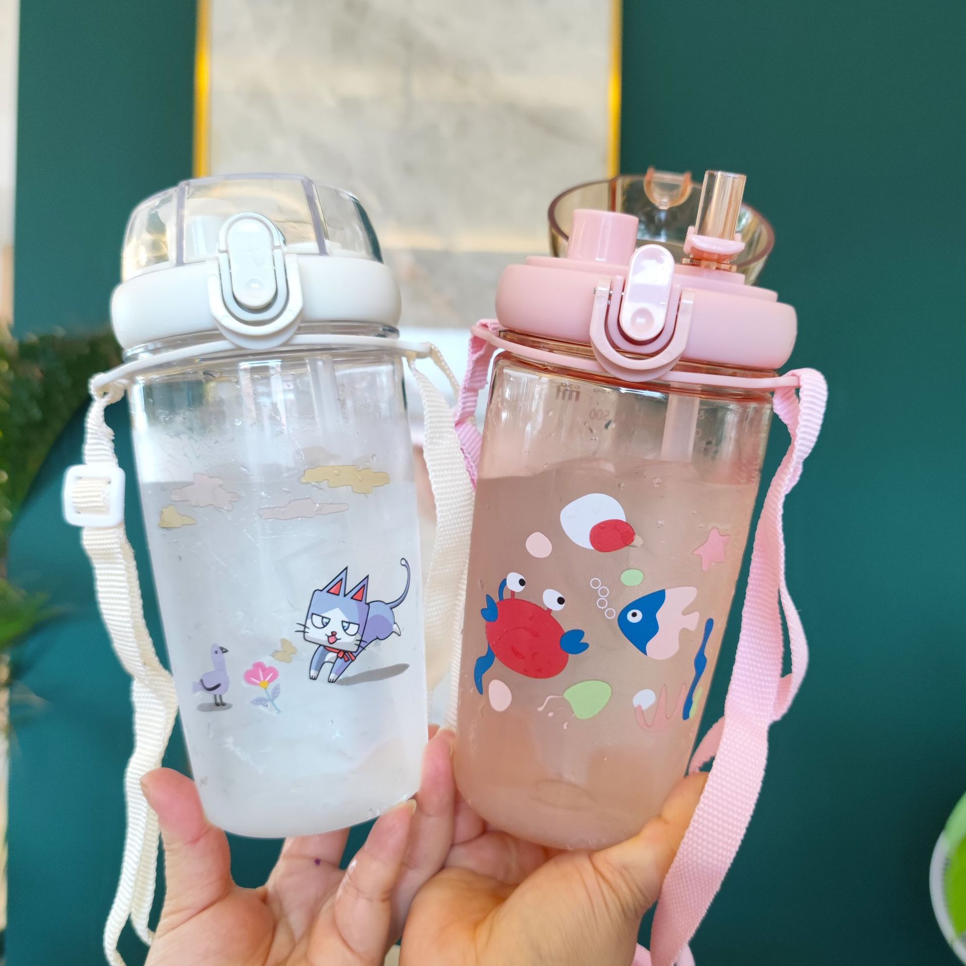 New children's double-drinking spout water cup, portable shoulder strap cup with lock, outdoor casual water bottle, fitness and sports cup details Picture
