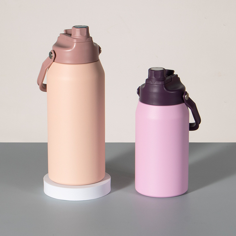 The 2025 new product features a unique private mold double-drinking large pot, a portable insulated cup, a sports pot with a large capacity and an extra-large mouth details Picture