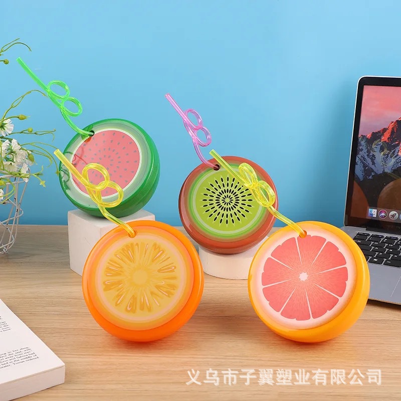 Disposable personalized scenic area milk tea shop children's cold drink creative plastic cartoon fruit-shaped cups with straws full figure