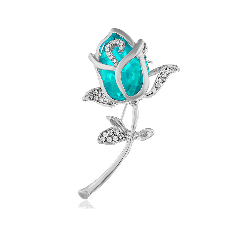 Korean-style fashionable, elegant and luxurious diamond-encrusted rose crystal brooch, a versatile brooch accessory for cross-border use in Europe and America Item Picture