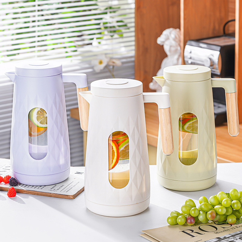 Summer internet-famous large-capacity household cold water kettle with high appearance level, wooden handle kettle, dormitory cold water kettle with glass Application Scenario
