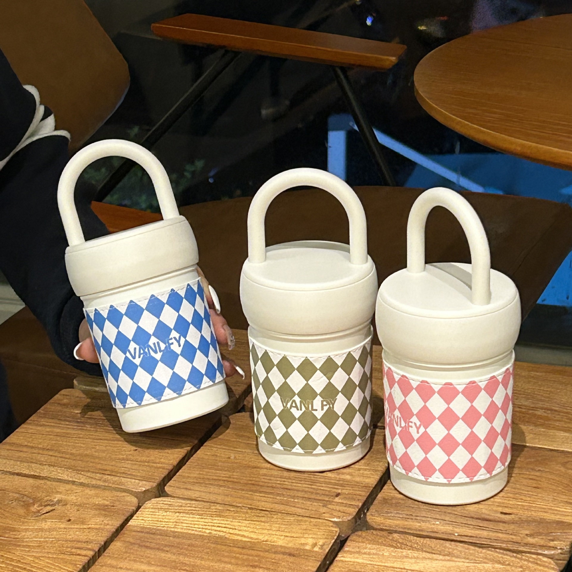 Thermos cup for girls, high appearance level, simple and cute handle cup, 2025 compact and portable new water cup for adults and students Specification drawing