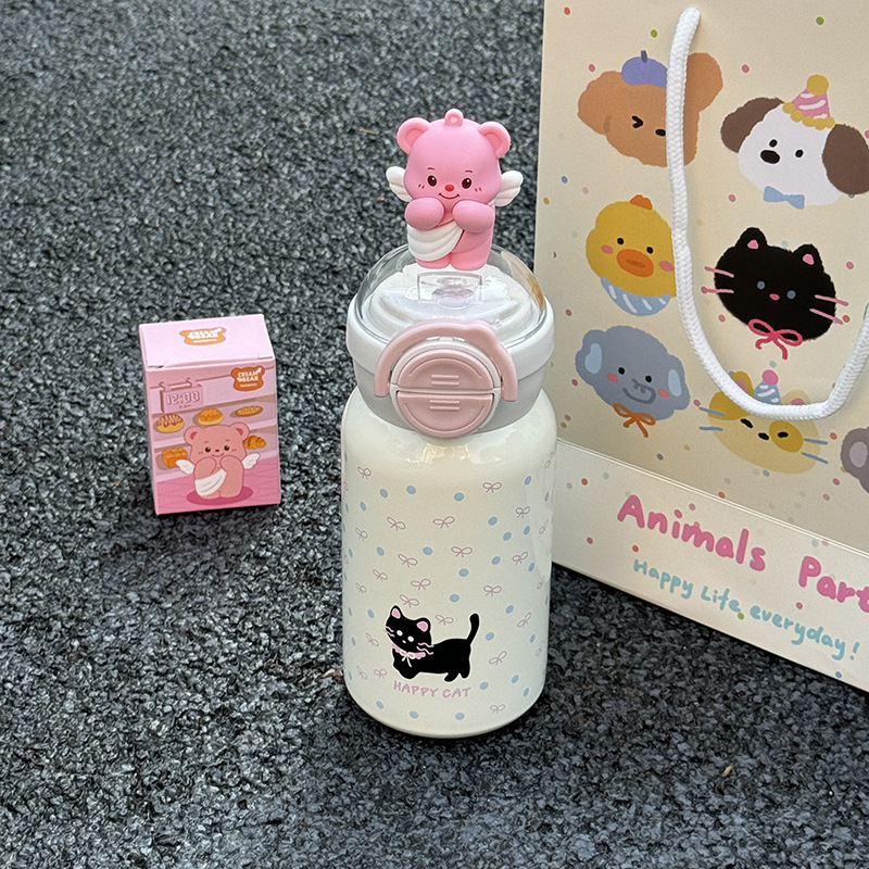 Anime cute cat insulated cup, ins student water cup, 316 fresh cup, portable, high appearance level, small insulated cup Application Scenario
