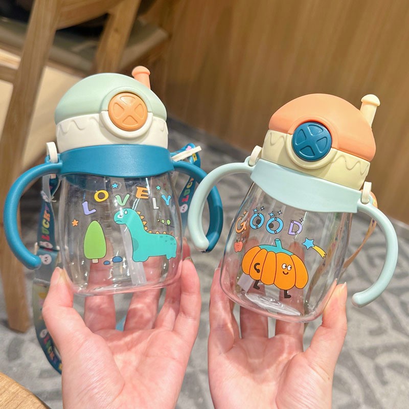 Children's straw water cup with scale, drinking cup for babies over one year old, portable and cute water bottle specially designed for kindergartens full figure