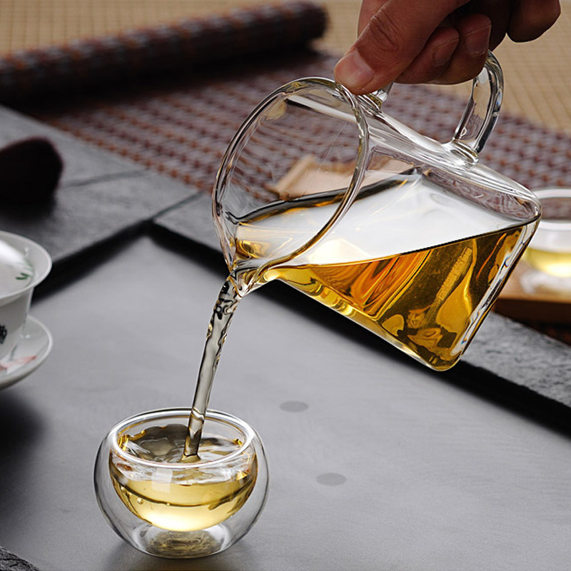 Wholesale high borosilicate glass fair cup, thickened high-temperature resistant large tea sea, special tea pot for brewing tea, integrated tea strout and tea dispenser Application Scenario