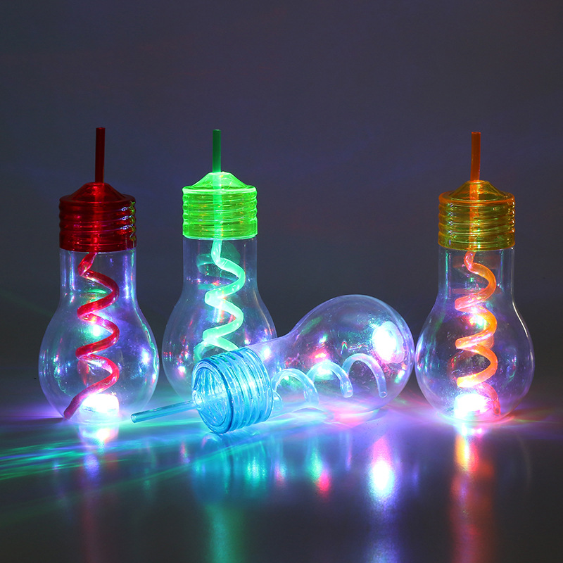 A new style of simple and fashionable, popular 600ml large-diameter bulb beverage bottle and disposable plastic straw cup with a light details Picture