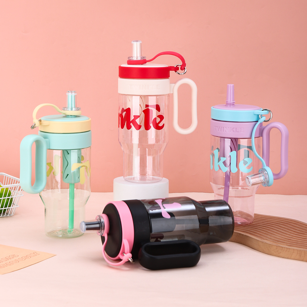 Summer new high appearance level plastic cup, simple and creative straw cup, large-capacity outdoor portable water cup for men and women full figure