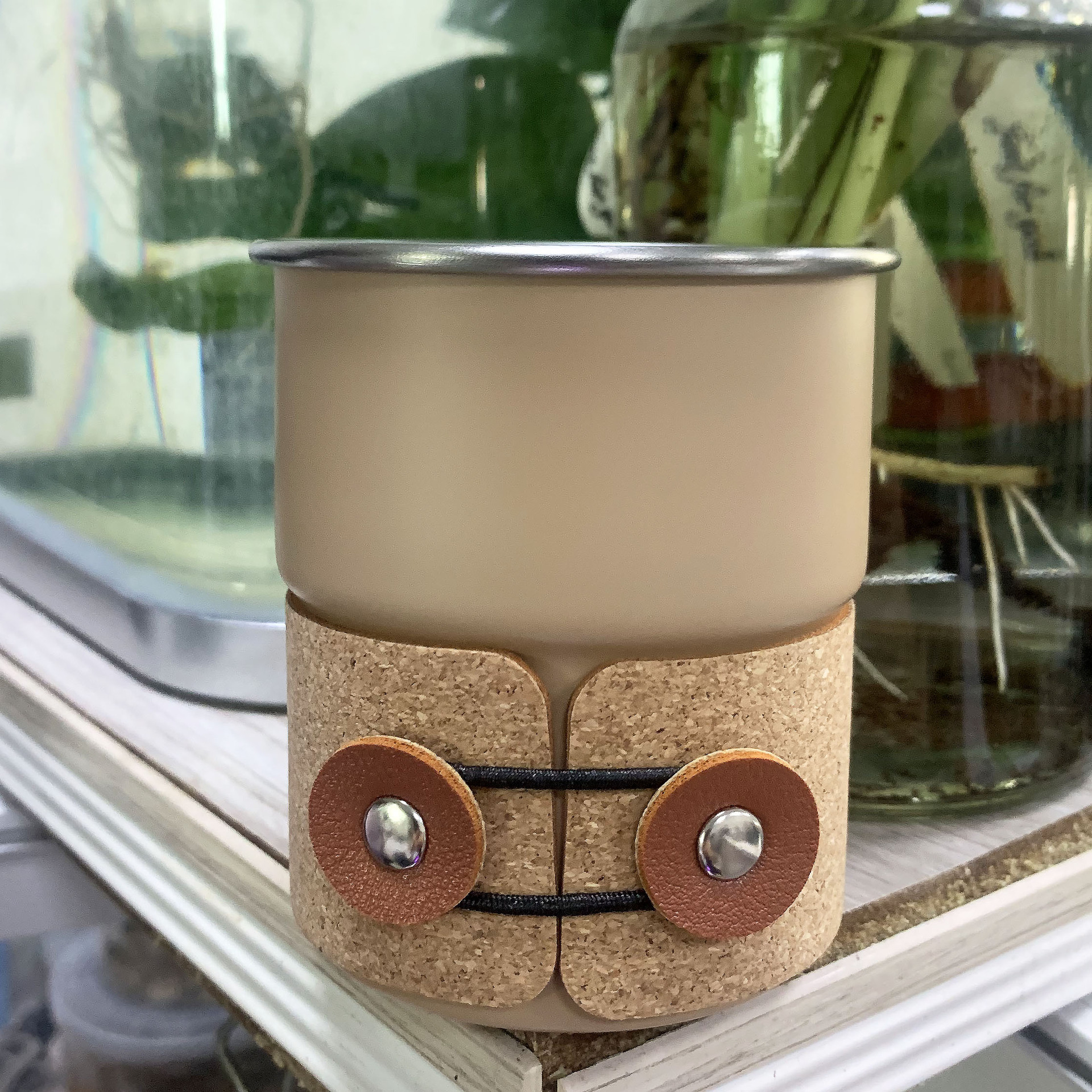 Cross-border outdoor hand-brewed coffee pot, stainless steel with leather insulated water cup, simple and high appearance level, narrow-mouthed pot, travel cup Item Picture