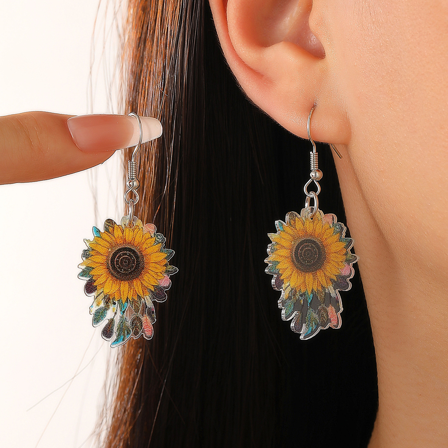 European and American Bohemian ethnic style sunflower flower earrings, feather dreamcatcher earrings, acrylic earrings for women Application Scenario