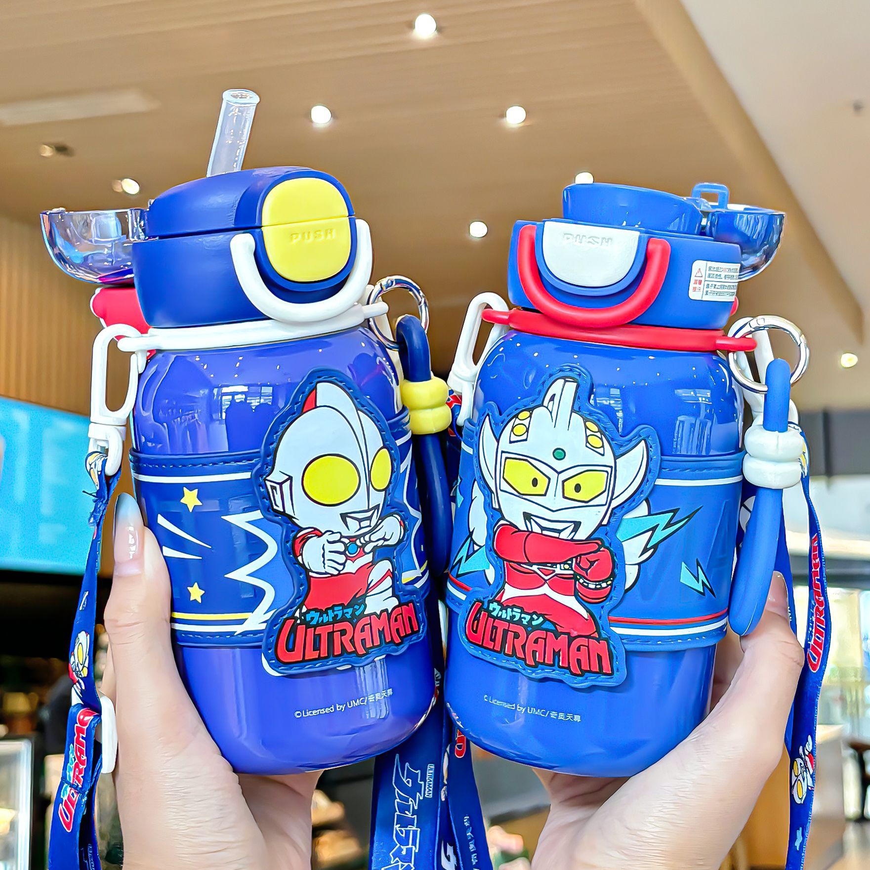 Classic Ultraman series children's cup sleeves, insulated cups, adjustable cup ropes, sturdy lifting rings, convenient to carry, double-drinking cups Specification drawing
