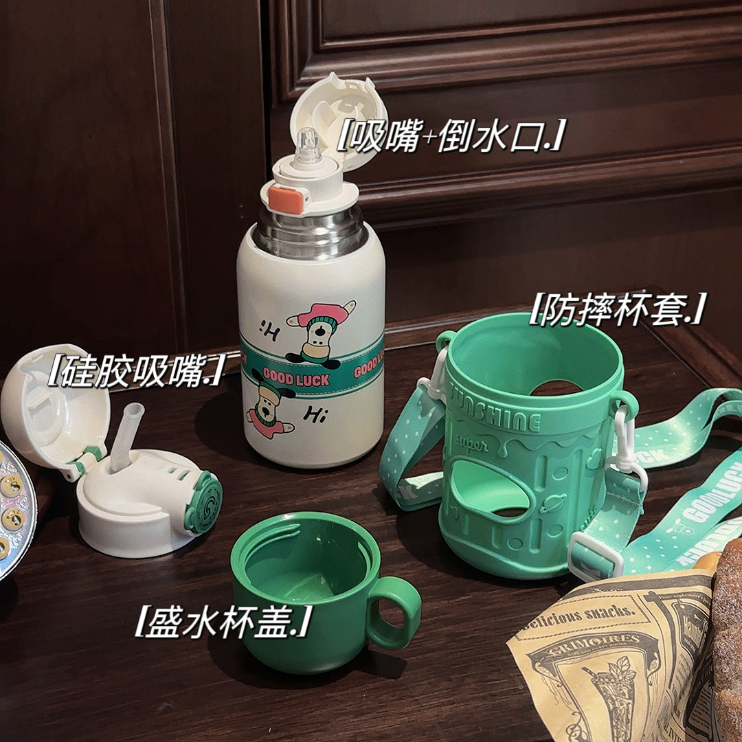 A new three-lid children's insulated cup with high appearance level, cartoon water bottle, anti-drop 316 stainless steel and cute straw cup Application Scenario