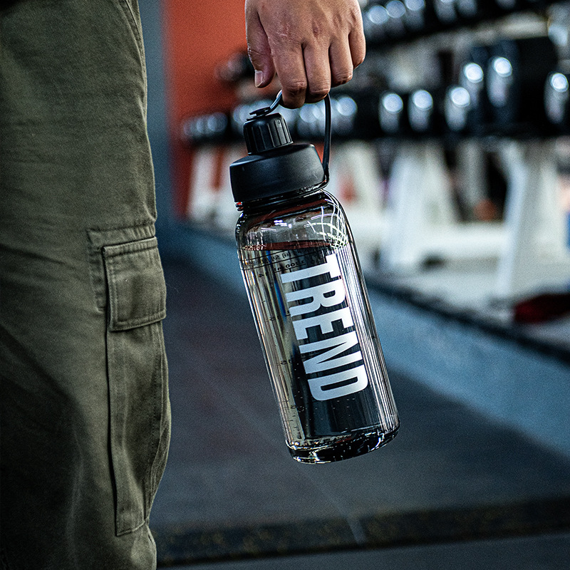 Fuxing student water cup, large-capacity plastic cup, fitness and sports water bottle, portable water bottle, summer cooling cup, high appearance level, summer Application Scenario