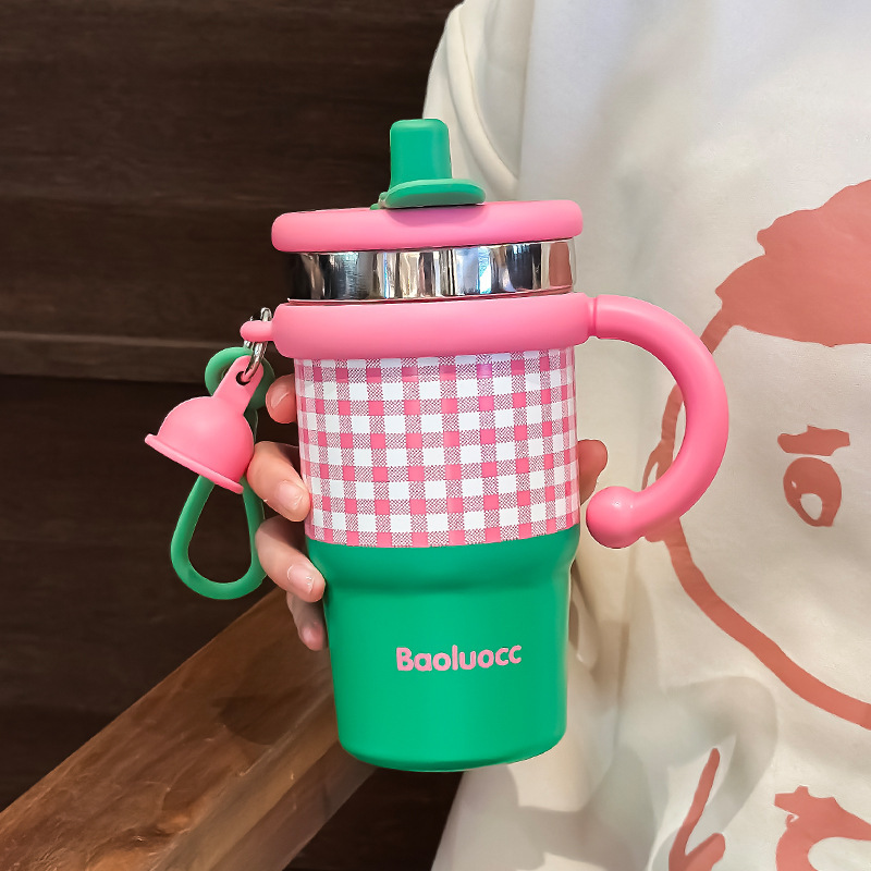 New coffee cup for girls, high appearance level, checkered InS-style straw cup, stainless steel portable handle, insulated cup gift Application Scenario