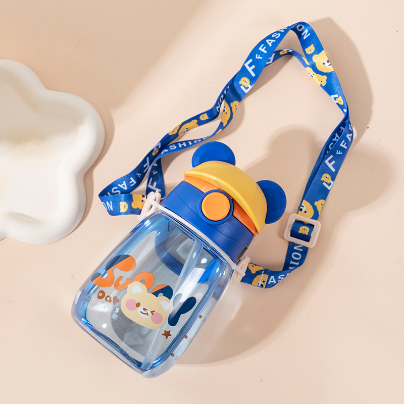 New children's water cups are cute and come with straw cups for kindergartens. They are plastic cups specially designed for primary school students to go to school in summer details Picture