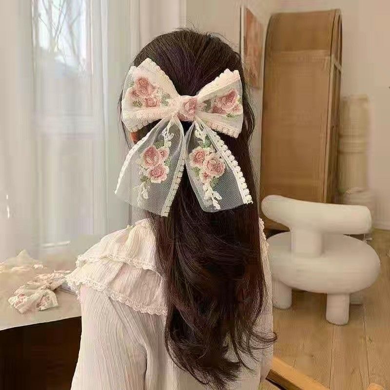 A girl's lace embroidered bow hair clip, a female headpiece at the back of her head, a super fairy-like internet-famous semi-Zalo rita spring clip details Picture