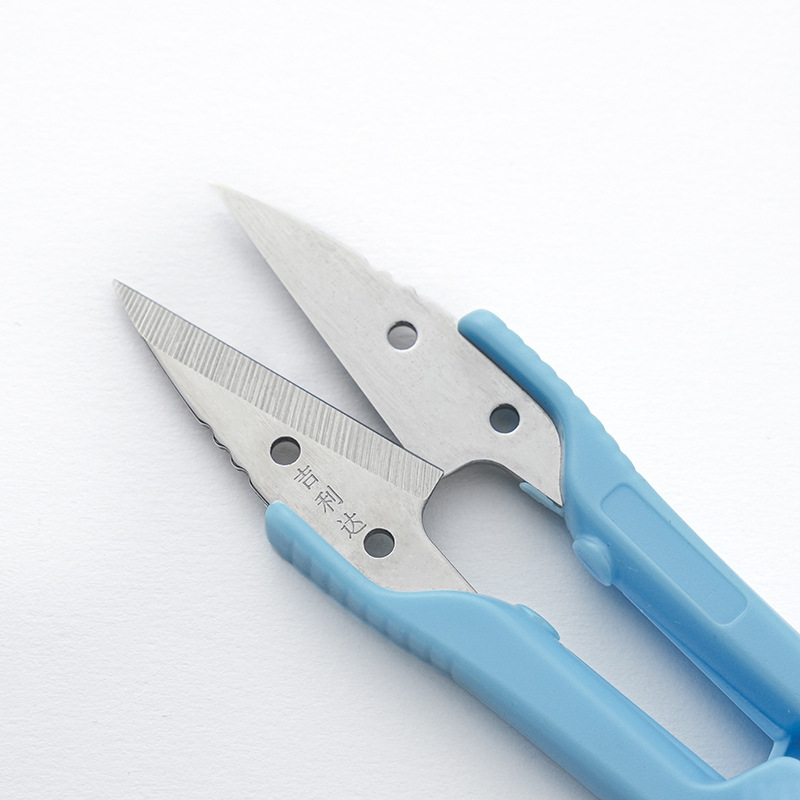 Daily-use U-shaped scissors, spring yarn scissors, cross-stitch clothing scissors, thread end cutting and sewing scissors, colored stainless steel small scissors Specification drawing