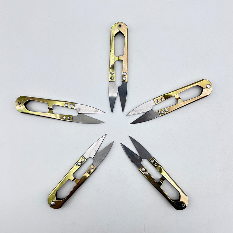Factory direct sales of galvanized iron scissors, cross-stitch tools, U-shaped yarn scissors, fishing line scissors, white cross-stitch scissors, and small scissors Application Scenario