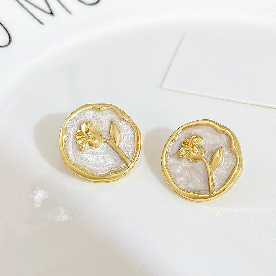 European and American ins enamel oil drip butterfly stud earrings for women, French light luxury design, flower and wheat ear earrings, internet-famous earrings Application Scenario